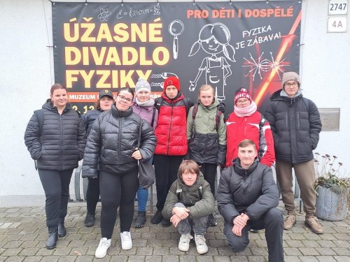 Úžasné divadlo fyziky